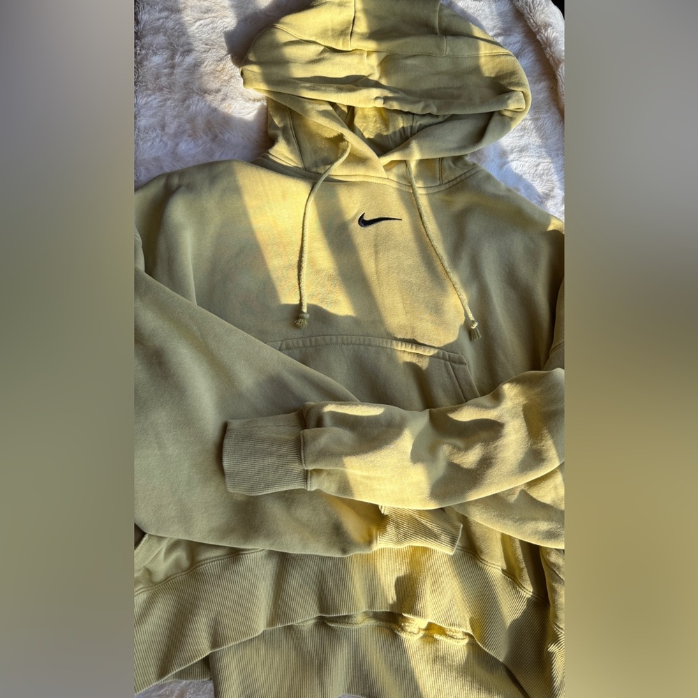 Nike Phoenix Fleece Oversized Pullover & High-Waisted Sweats Buff Gold Size M
